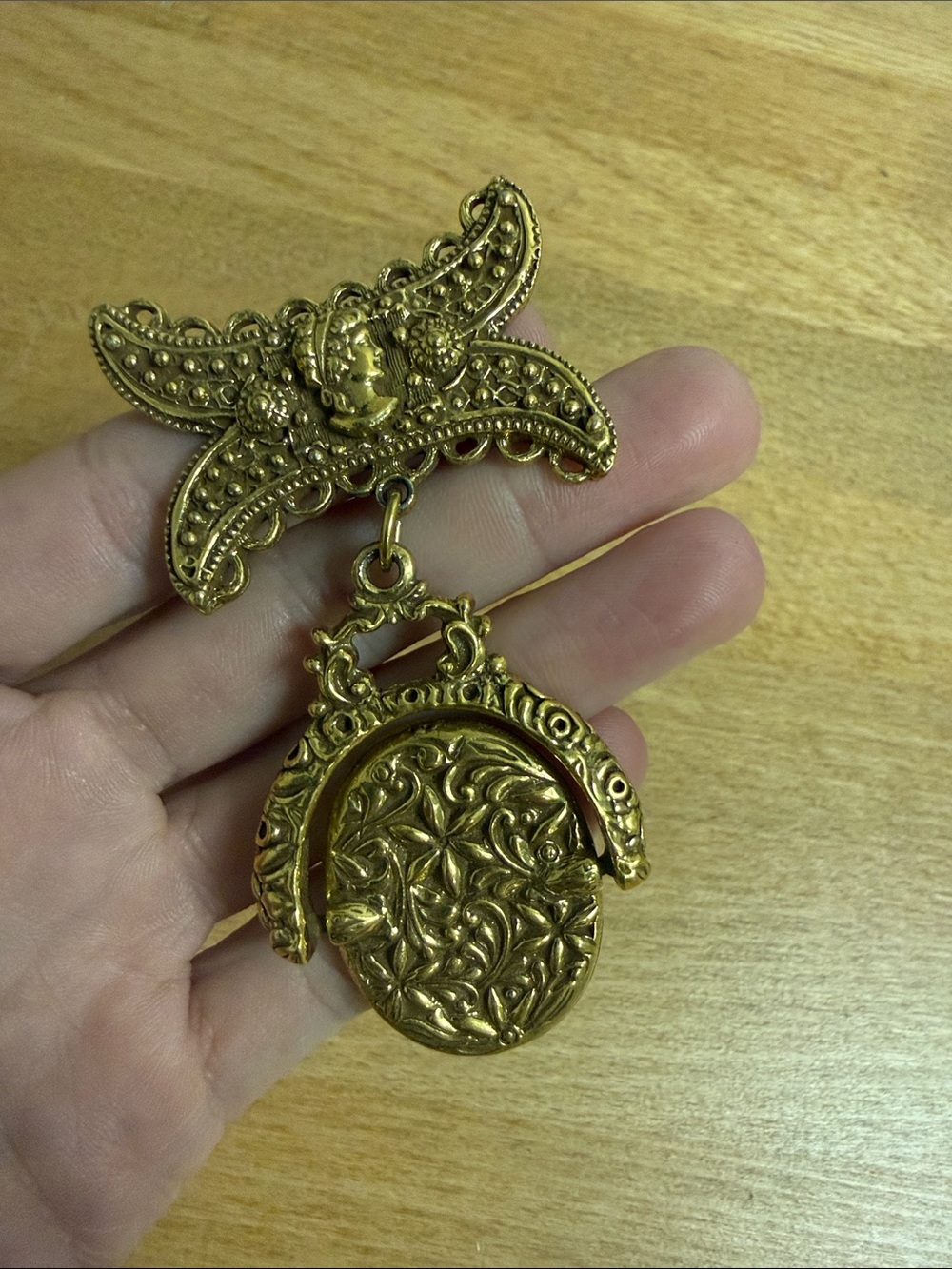 Goldstein vintage gold tone Roman style dangle large brooch pin intricate